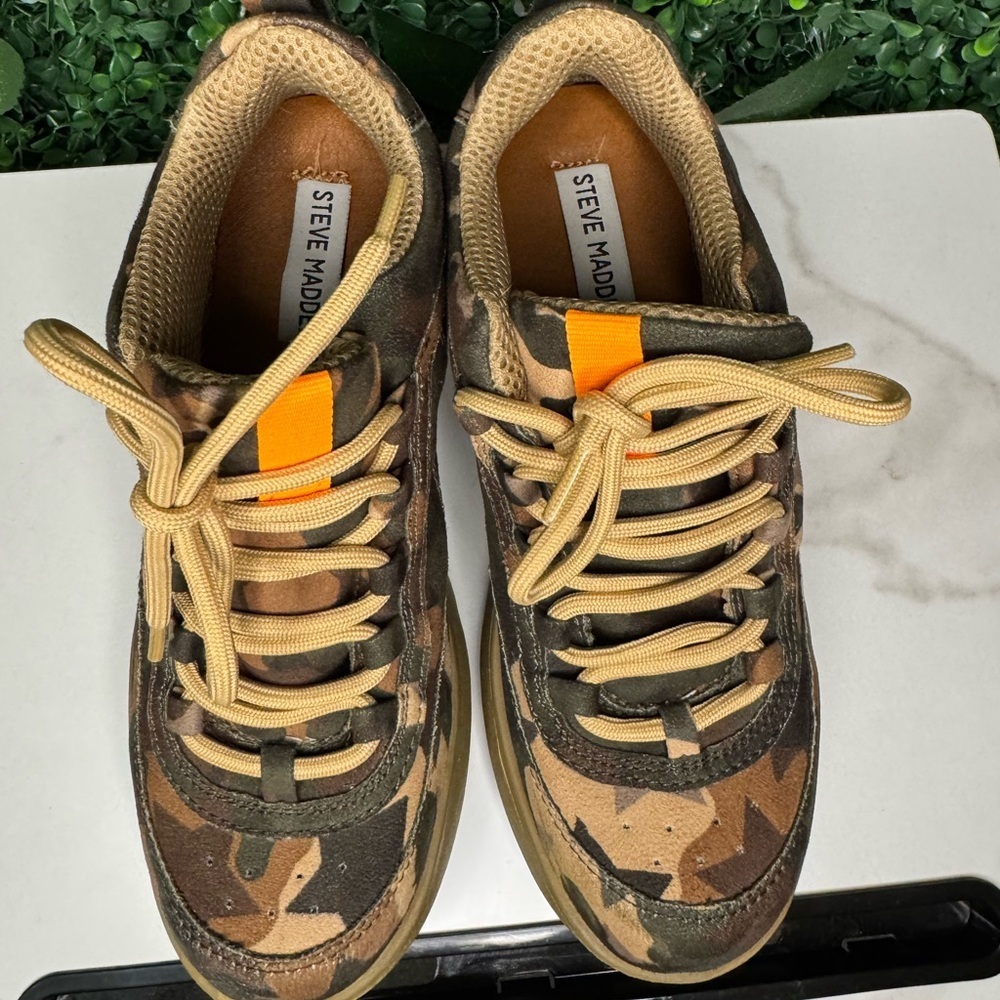 Steve Madden Camouflage Sneakers with Orange Accent - Picture 6 of 11